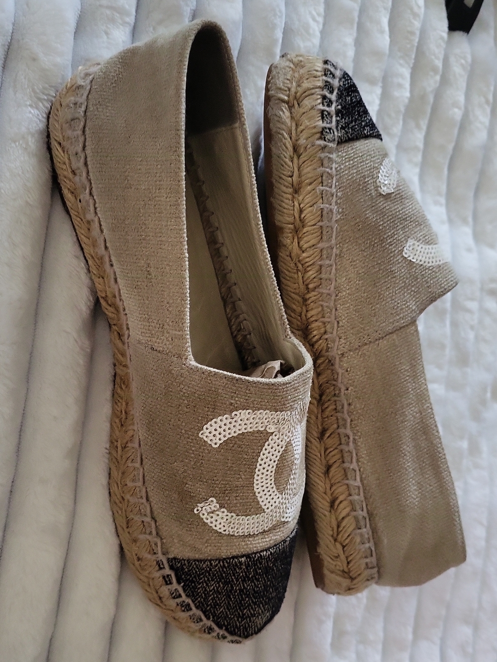 Chanel Authentic canvas espadrilles white sequin CC logo Shoes - Picture 7 of 15